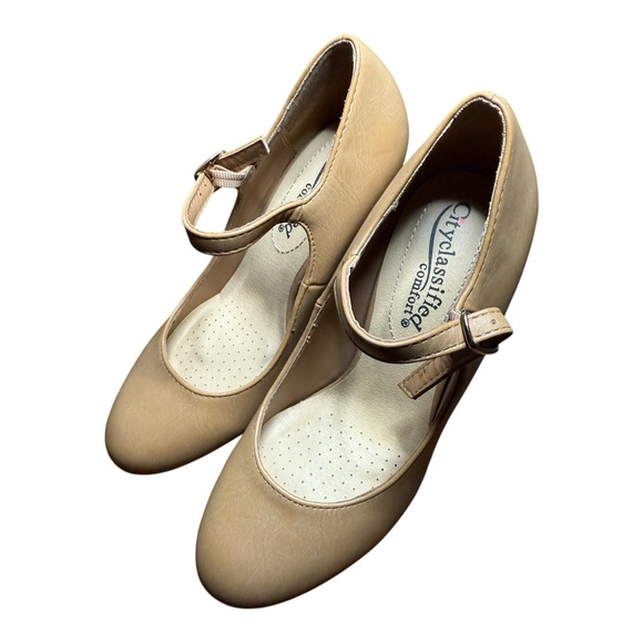 City classified Comfort Beige Mary Jane HeelsTan Corpcore faux leather Shoes SZ6 - Picture 2 of 5